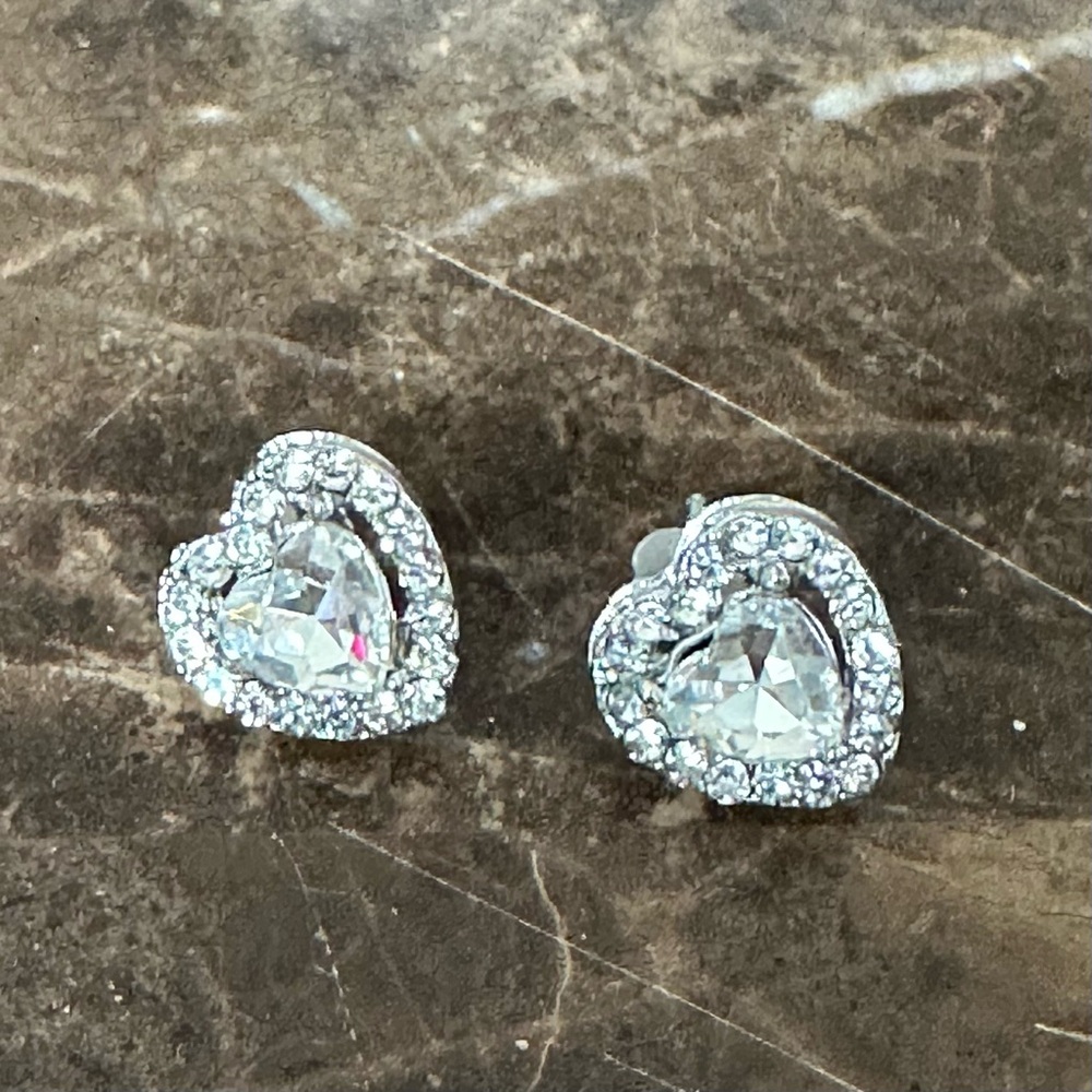 Fashion Jewelry Heart Earrings Clear Crystals Silver NWOT